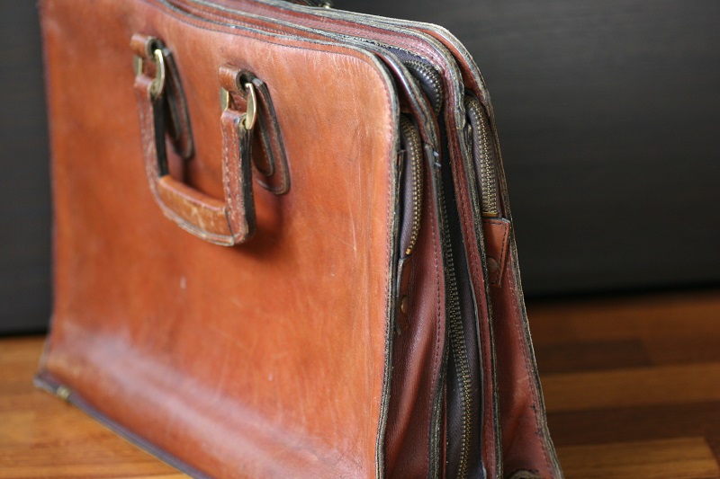 Leather Bag Restoration – Step by Step Tips